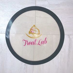 NEW Treat Lab Silicon Baking Mat